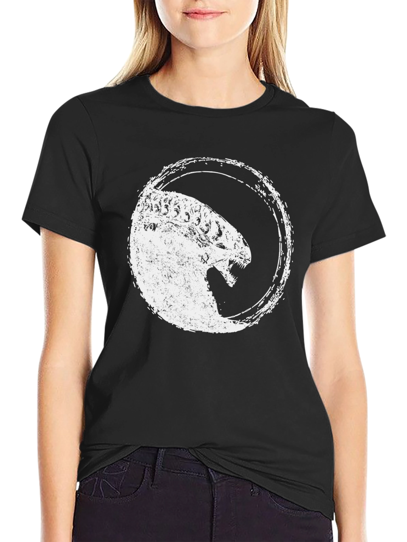 Alien Xenomorph Distressed Graphic T-Shirt