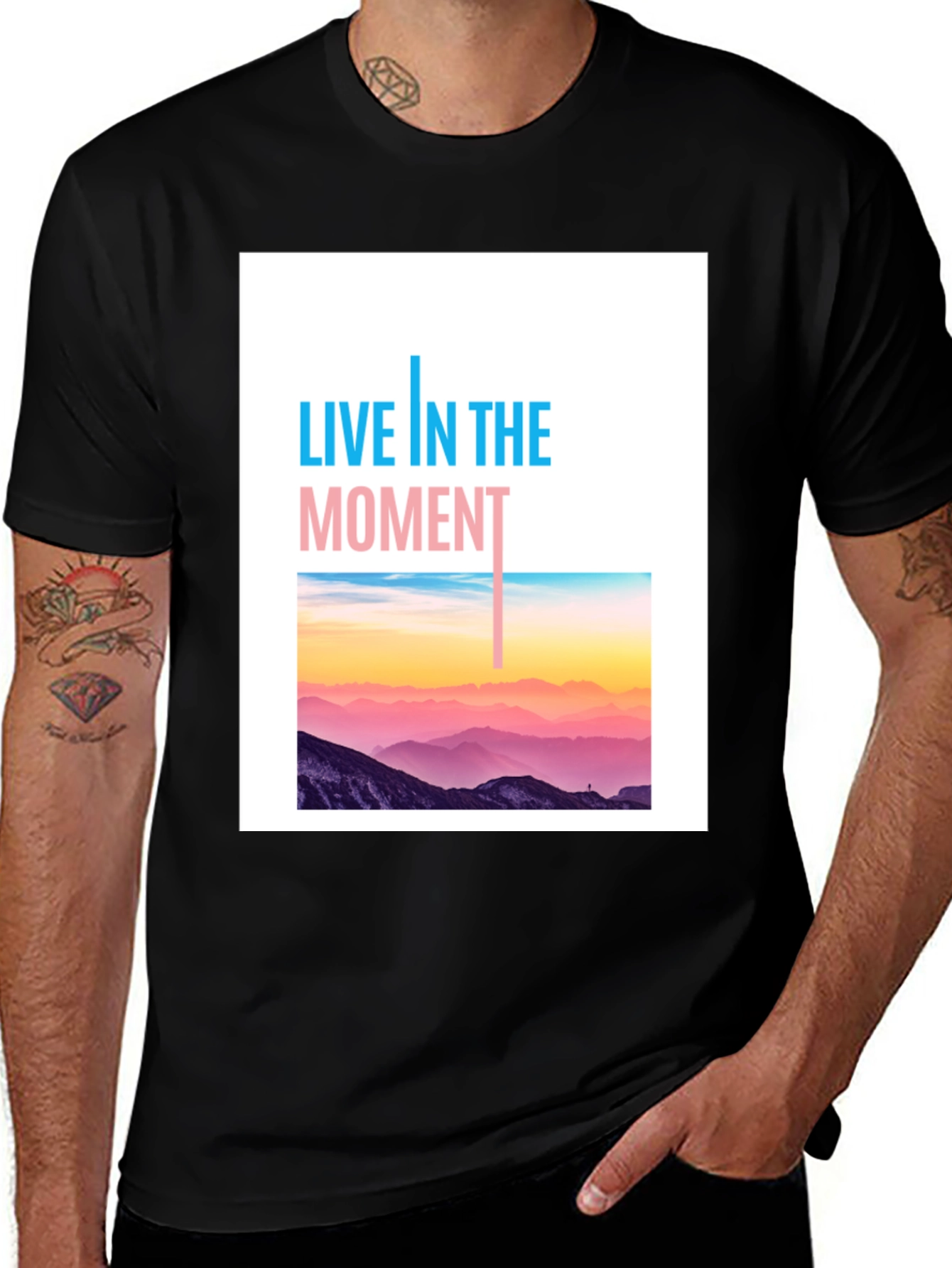 Live In The Moment Graphic Tee - Black