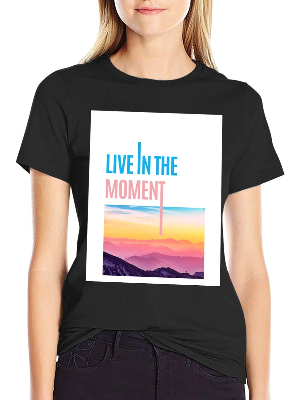 Live In The Moment Graphic Tee - Black