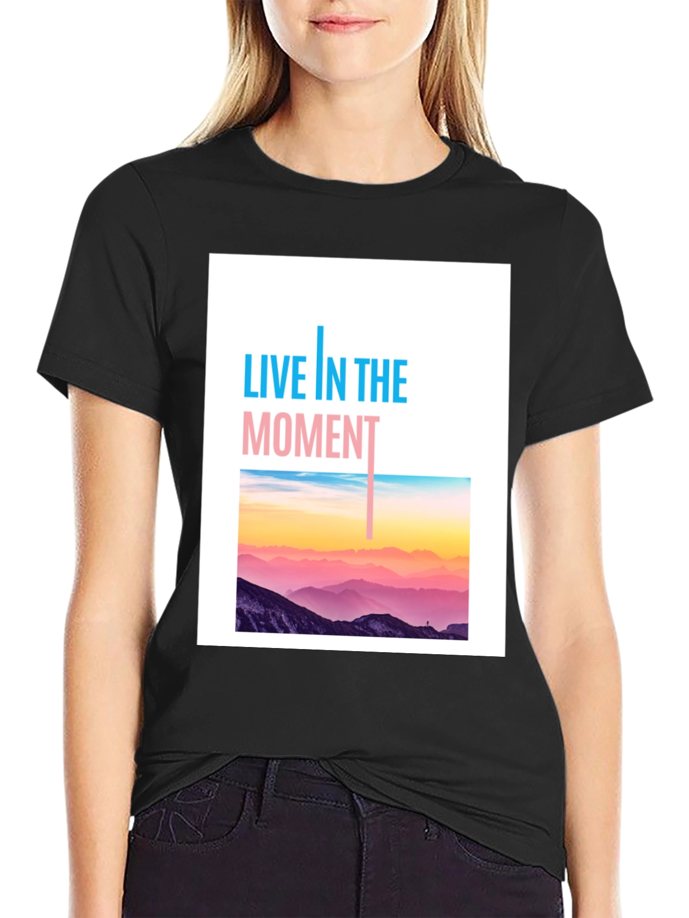 Live In The Moment Graphic Tee - Black