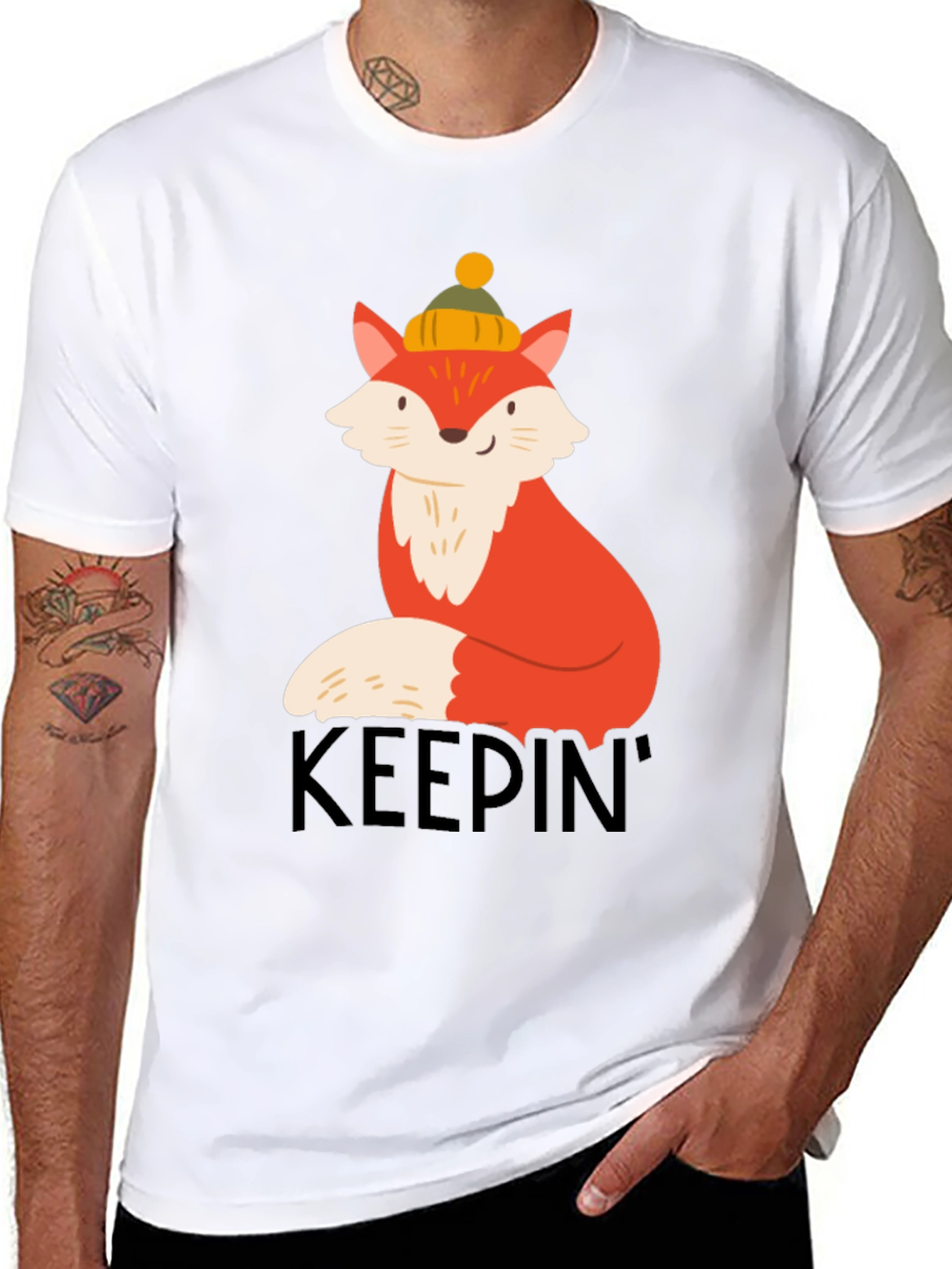 Keepin Cozy Fox Graphic Tee - Black Crew Neck
