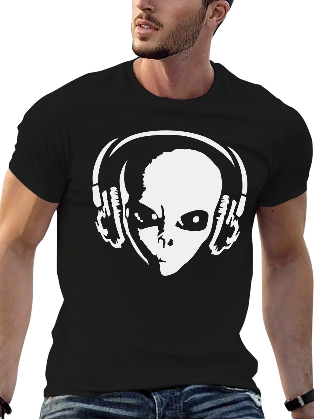 Alien DJ Graphic Tee - Stylish Music Lover T-Shirt