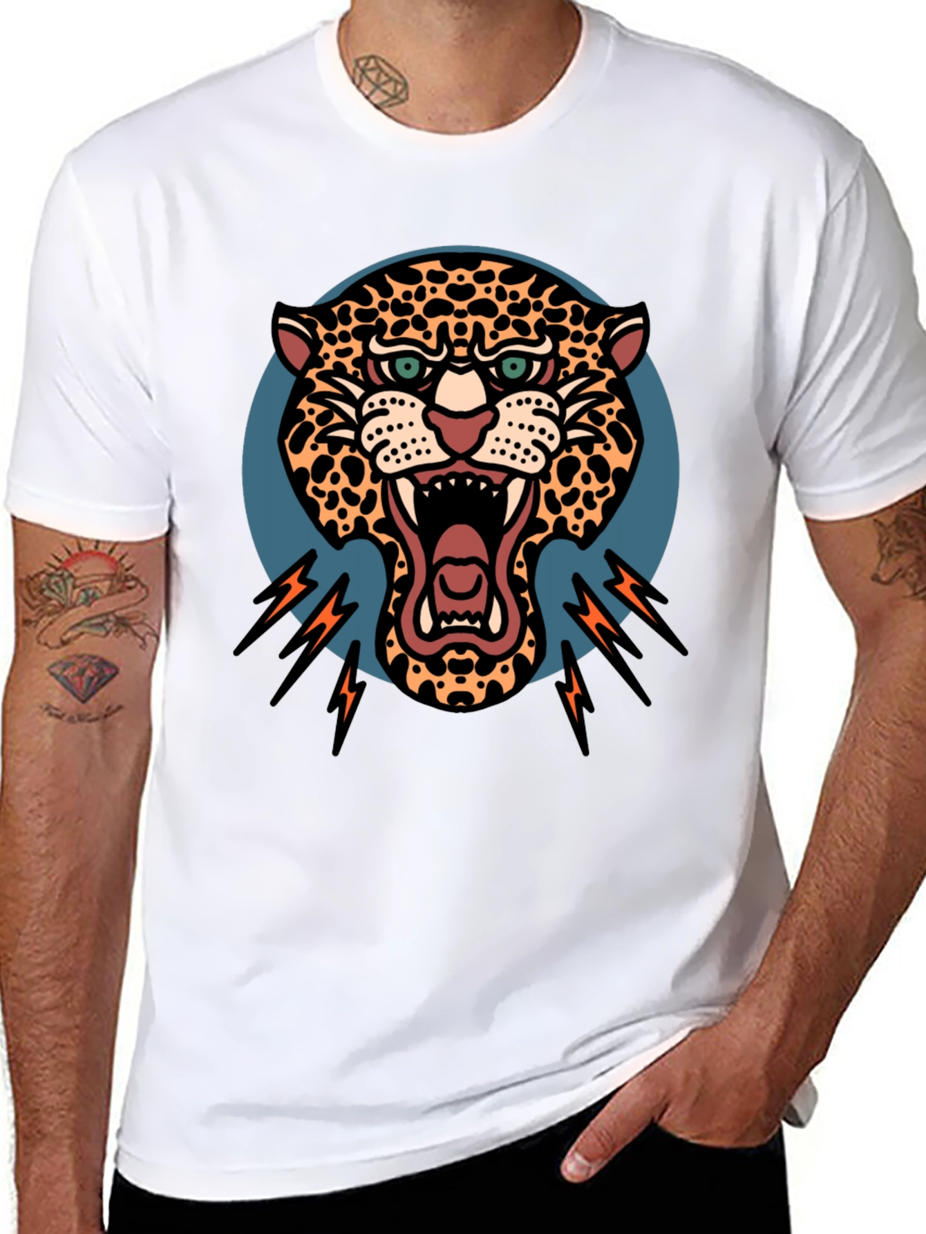 Roaring Leopard Graphic Black T-Shirt