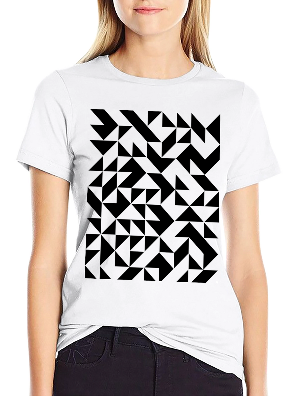 Geometric Black T-Shirt: Modern & Stylish