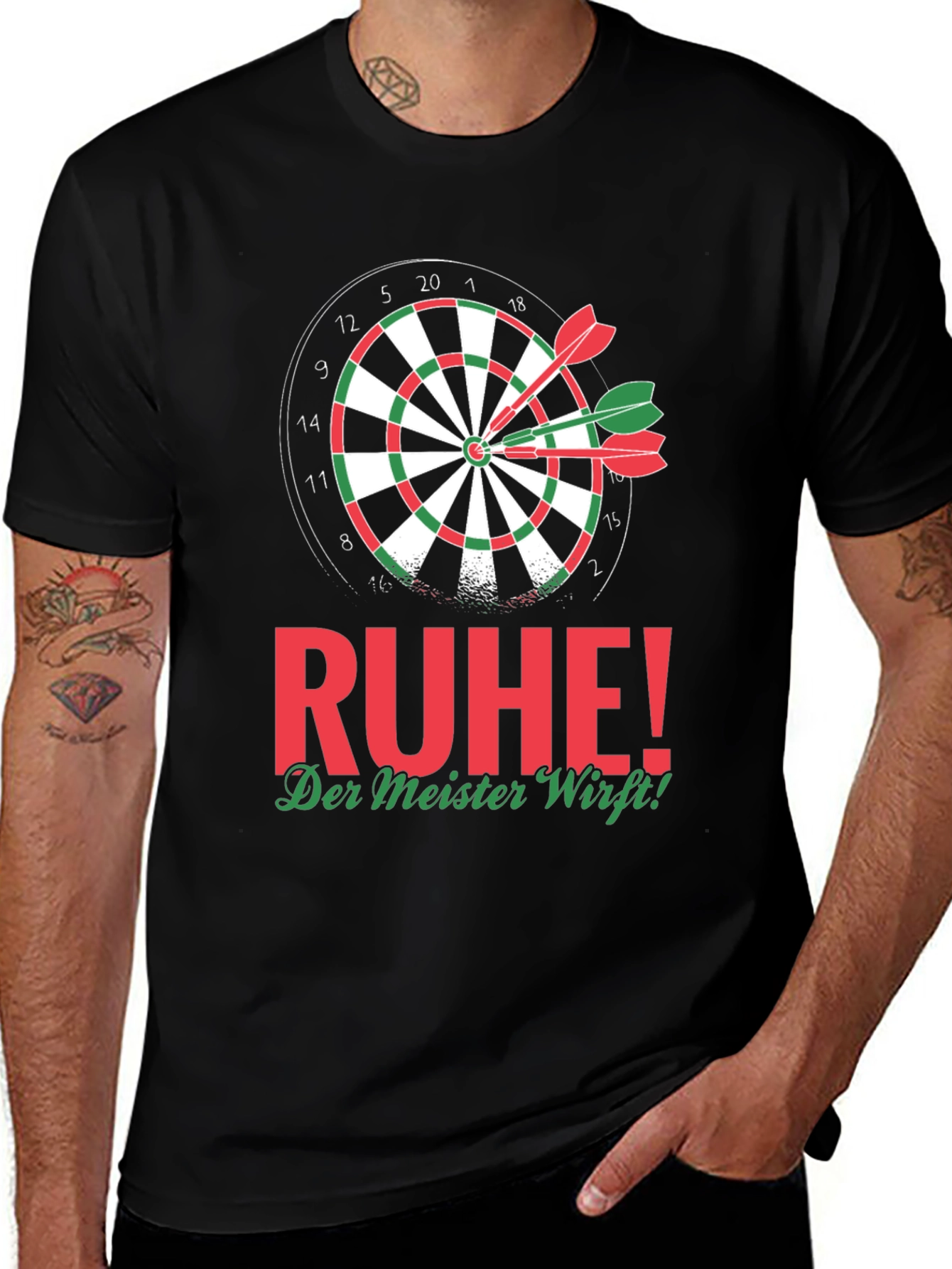 Darts Player T-Shirt - Ruhe! Der Meister Wirft! Design