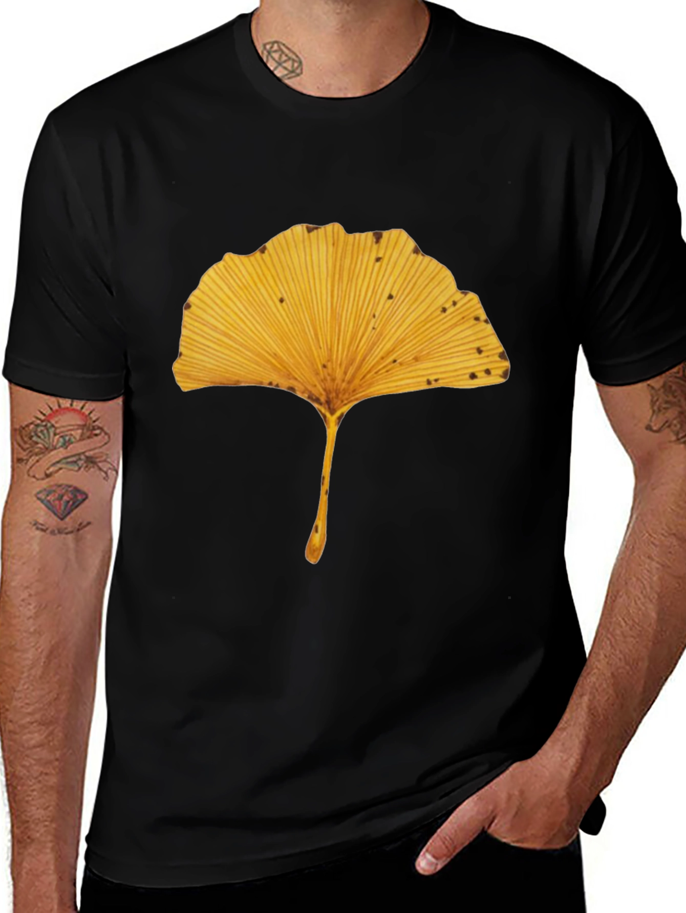 Ginkgo Leaf Black T-Shirt