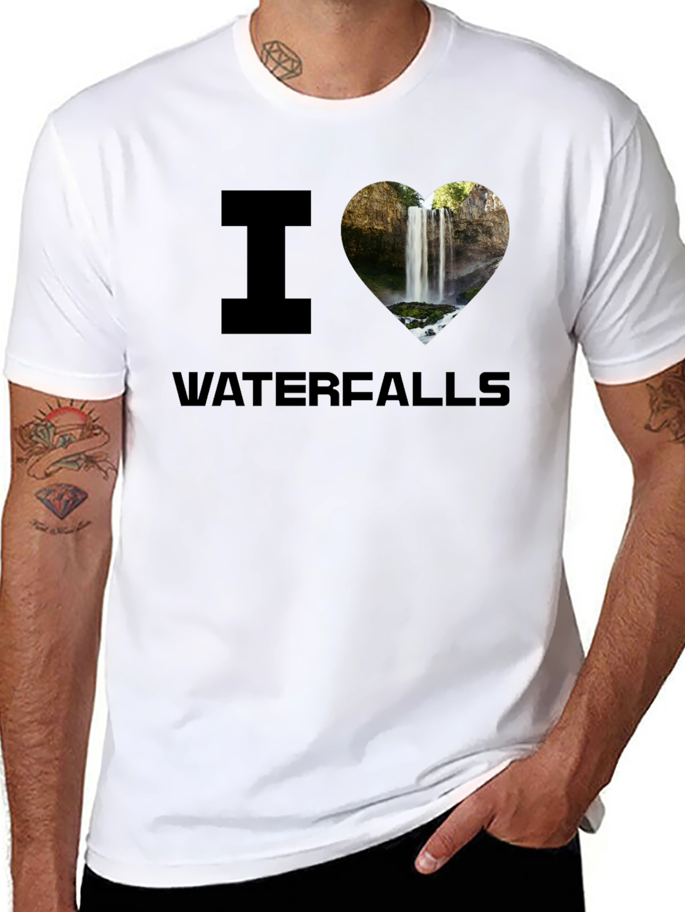 I Heart Waterfalls Graphic Tee - Black