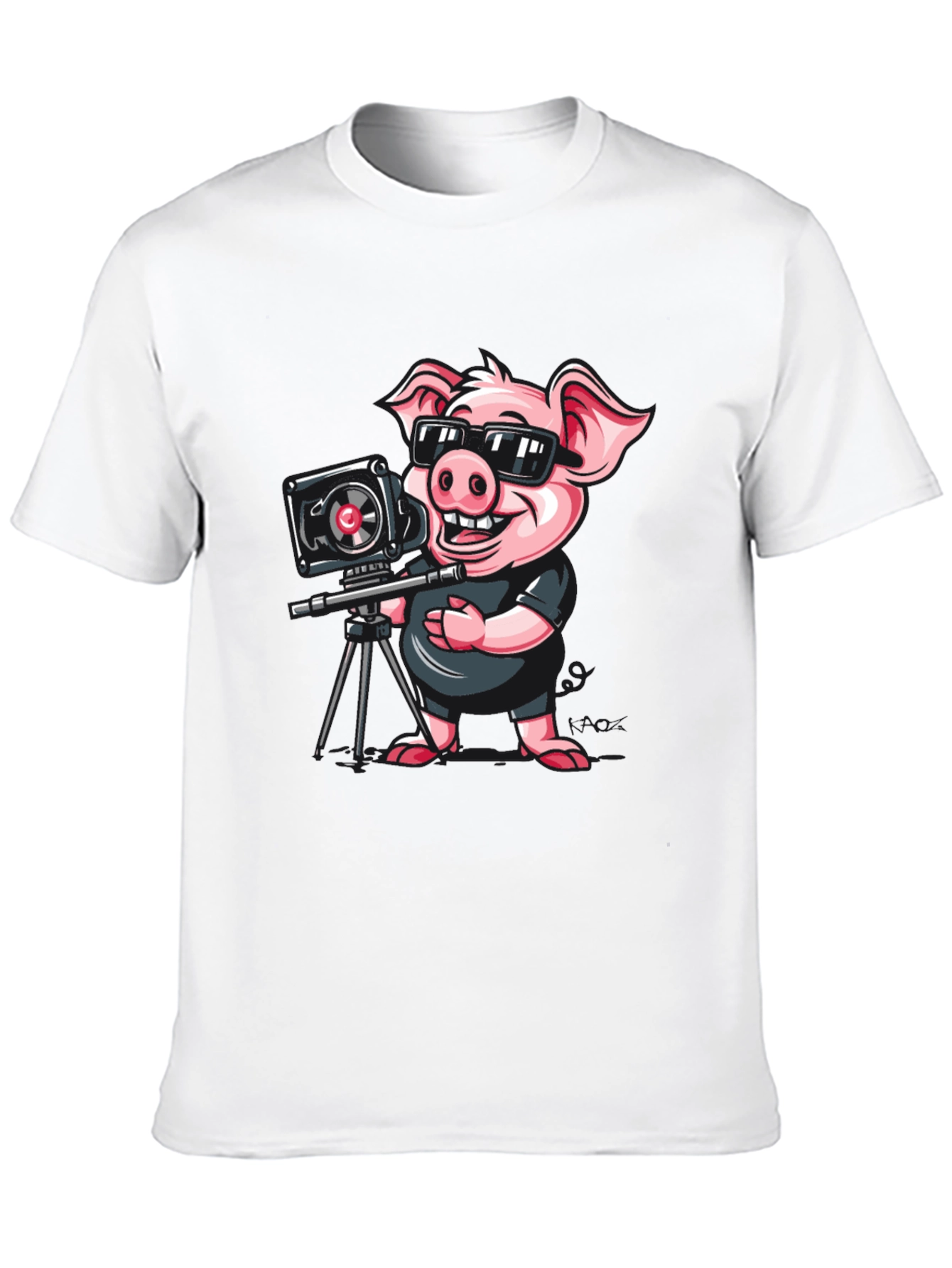 Pig Photographer Graphic T-Shirt