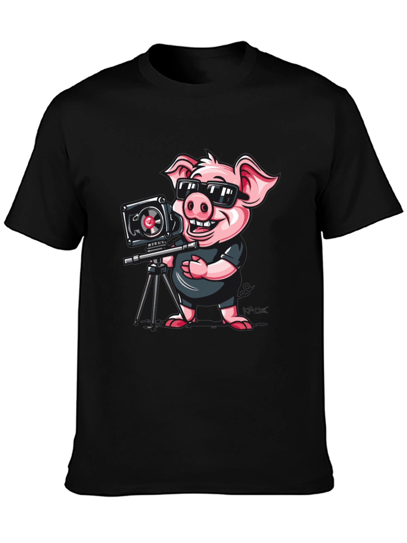 Pig Photographer Graphic T-Shirt
